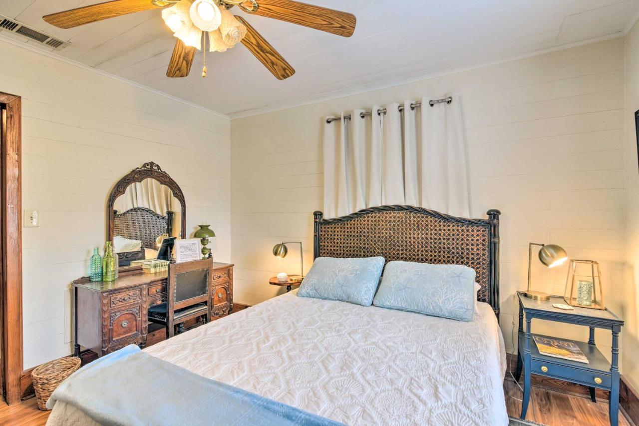 Galveston 'Blue Bungalow' - Walk To Beach! Exterior foto